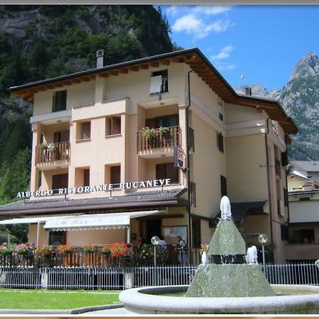 Hotel Ristorante Bucaneve Сан Мартино Екстериор снимка