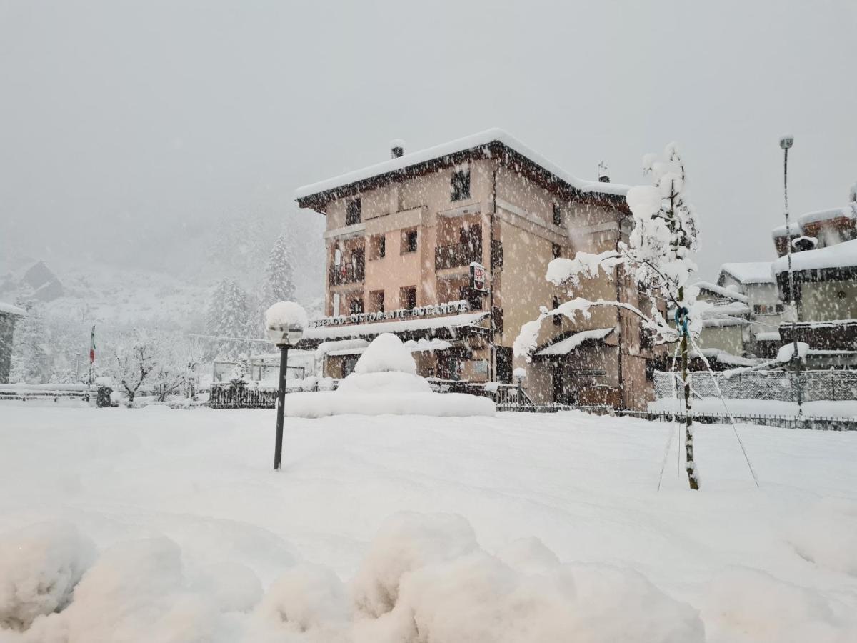 Hotel Ristorante Bucaneve Сан Мартино Екстериор снимка