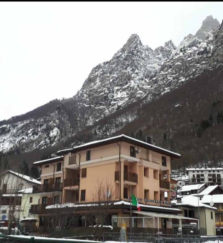 Hotel Ristorante Bucaneve Сан Мартино Екстериор снимка